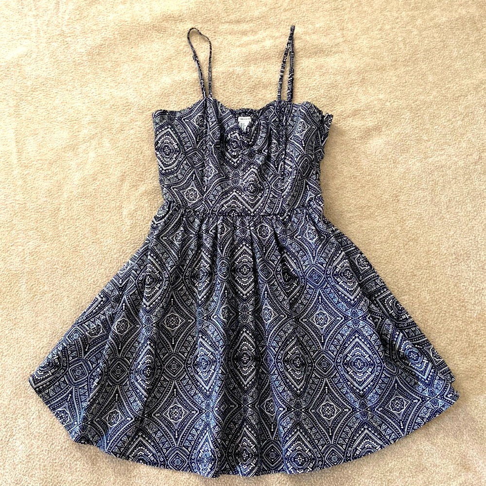Forever 21 black and white patterned dress